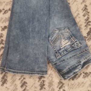 Silver Jeans Size 28